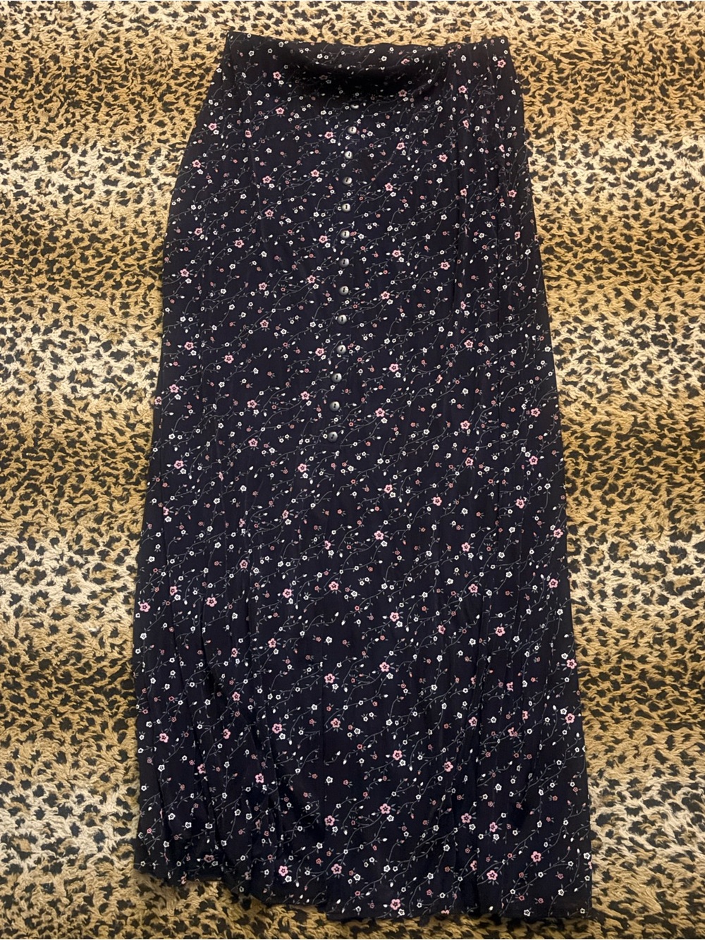 size medium dressbarn floral button up maxi skirt